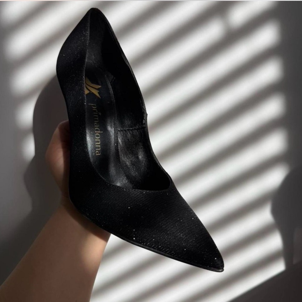 Prima Donna Elegant Black Heels
